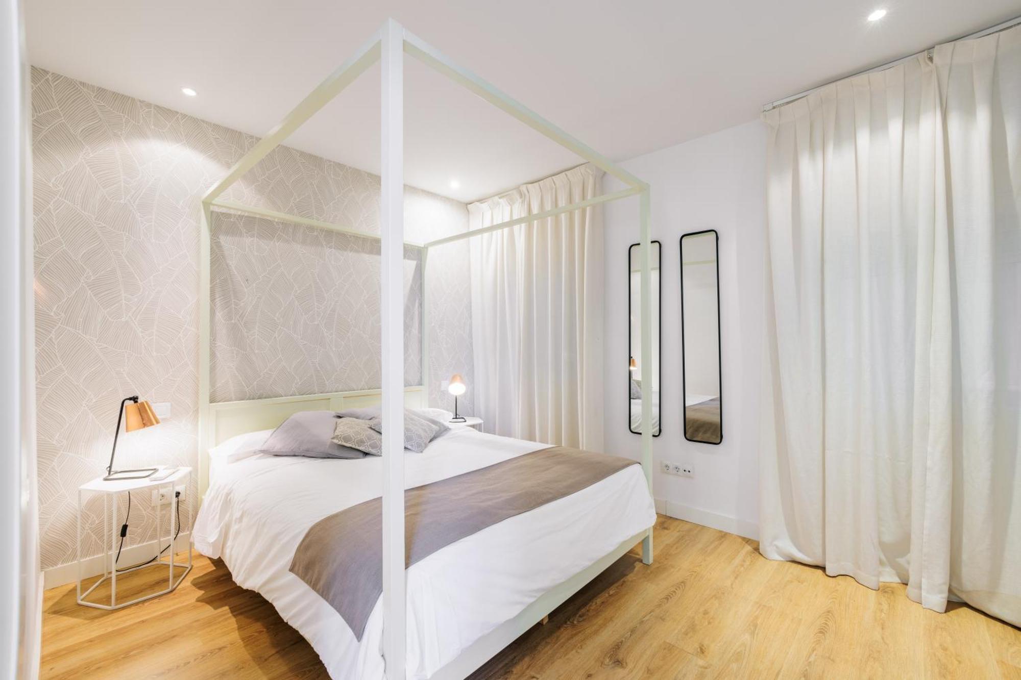 Mi Casa En Madrid- Spacious Apartments Callao Gran Via Стая снимка