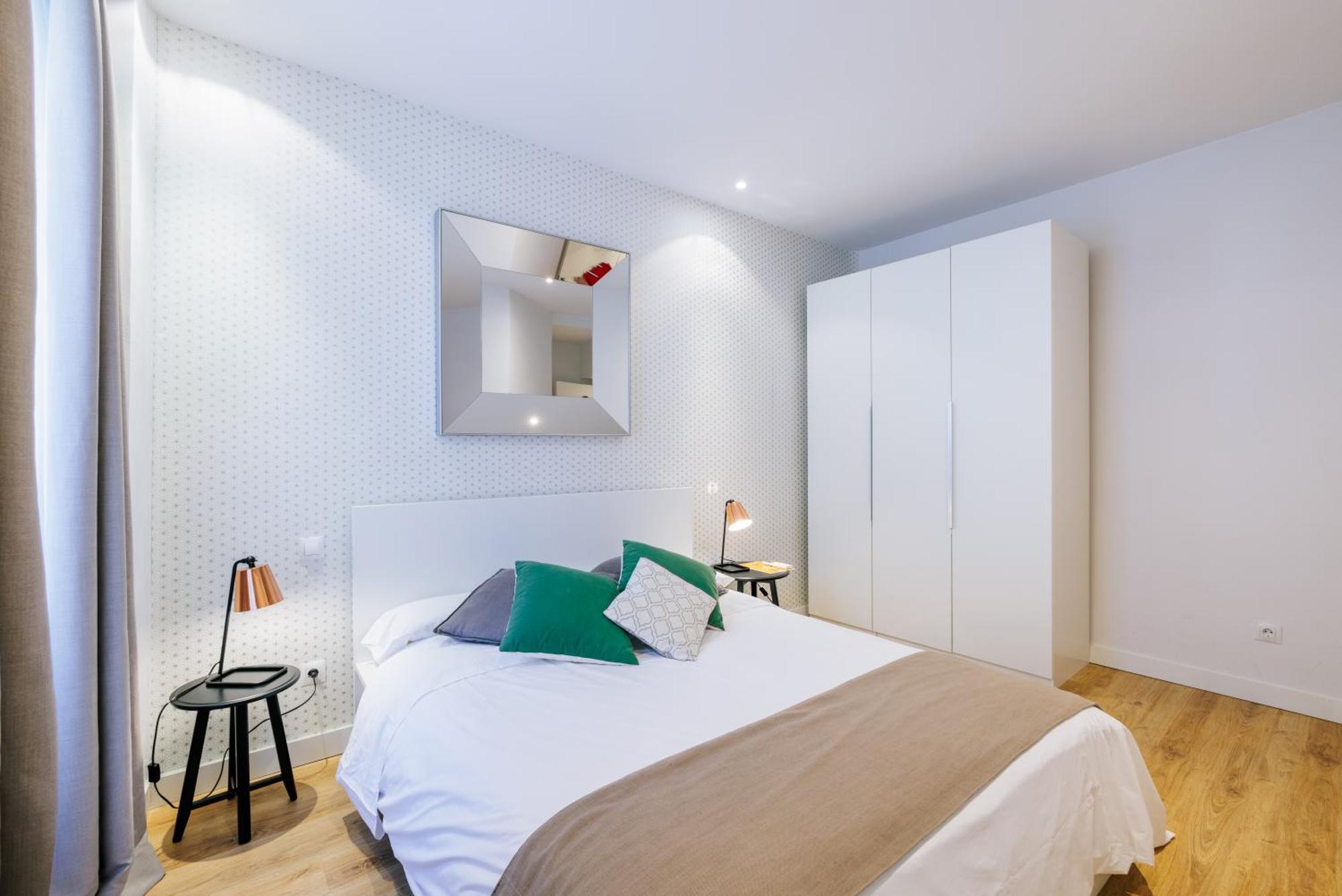 Mi Casa En Madrid- Spacious Apartments Callao Gran Via Стая снимка